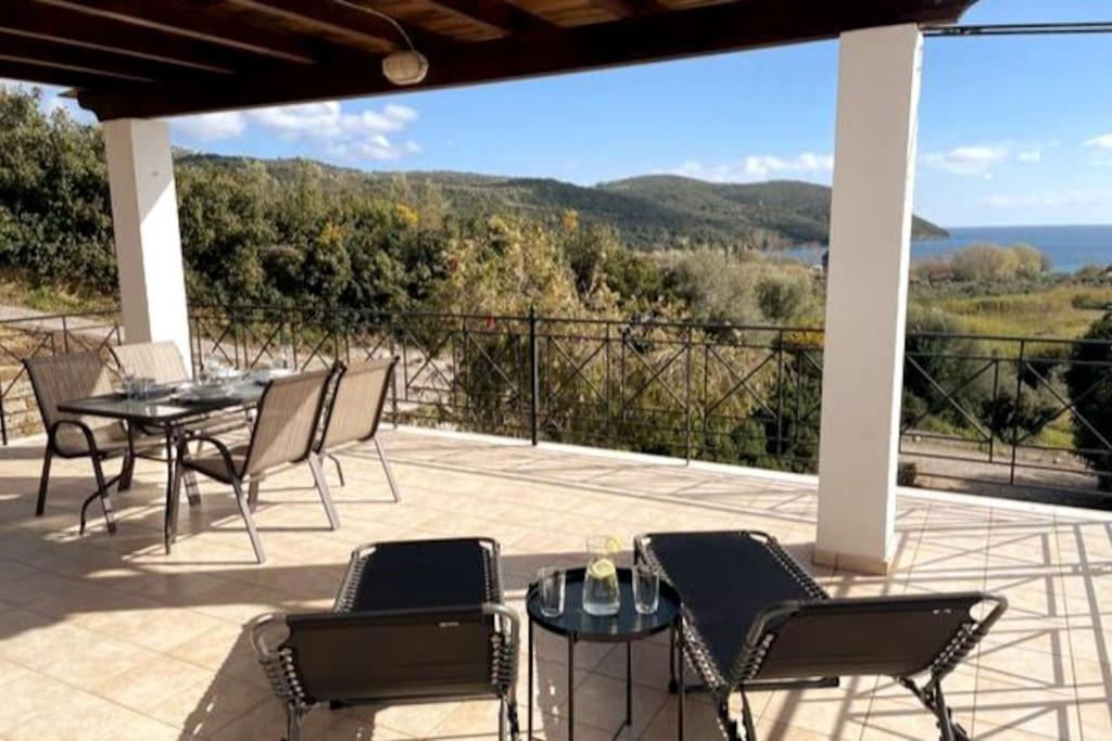 Haus Granes Apartamento Finikounta Exterior foto