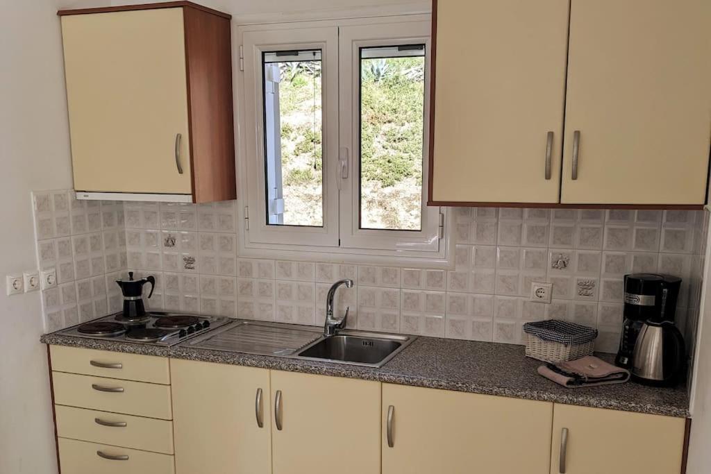 Haus Granes Apartamento Finikounta Exterior foto